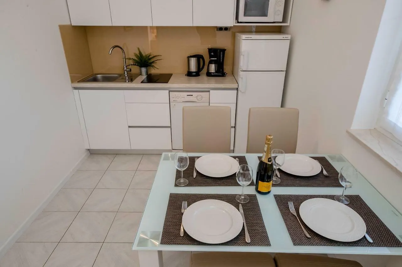 Apartament Lili Rab Rab Town